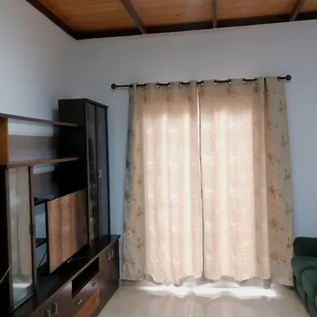 Apartment Individual Privada, Piso De 3 Con Areas Compartidas *